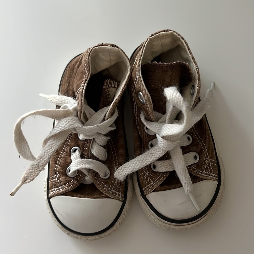 Adorable Tan High Top Converse!